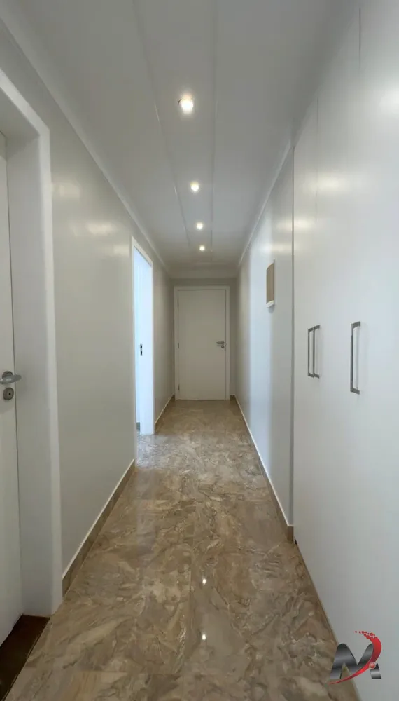 Apartamento, 3 quartos, 215 m² - Foto 1