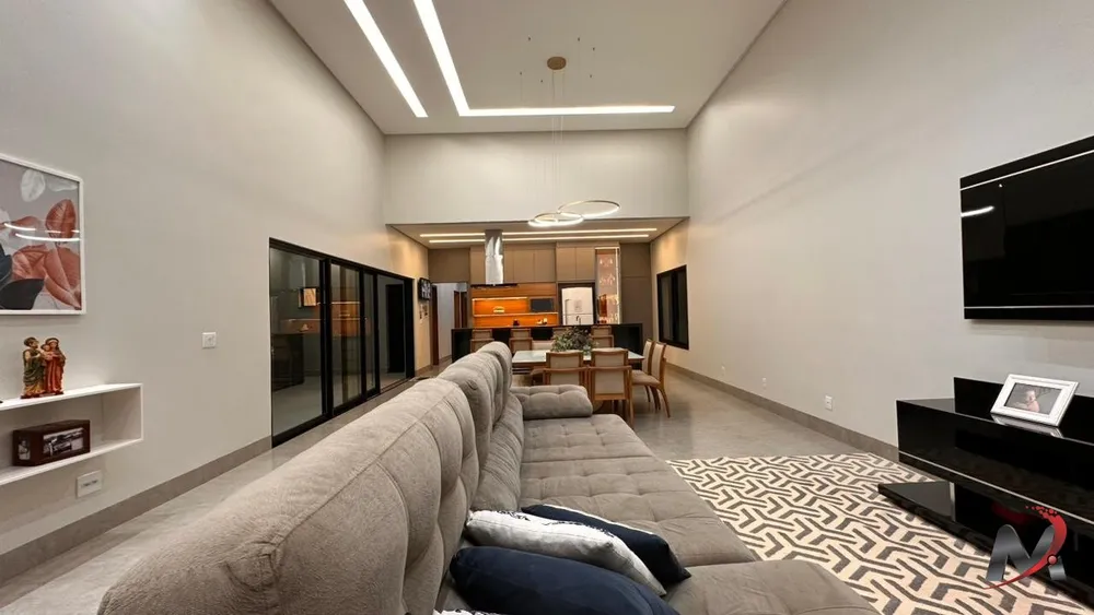Casa, 3 quartos, 251 m² - Foto 1
