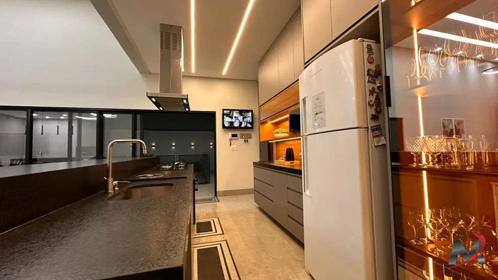 Casa, 3 quartos, 251 m² - Foto 4