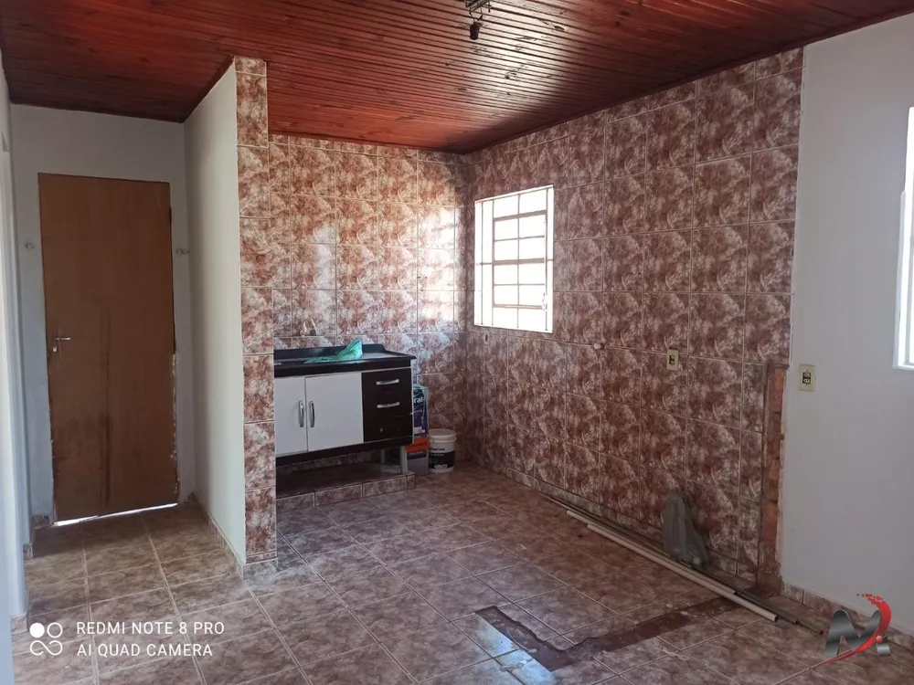 Casa à venda com 2 quartos, 330m² - Foto 4