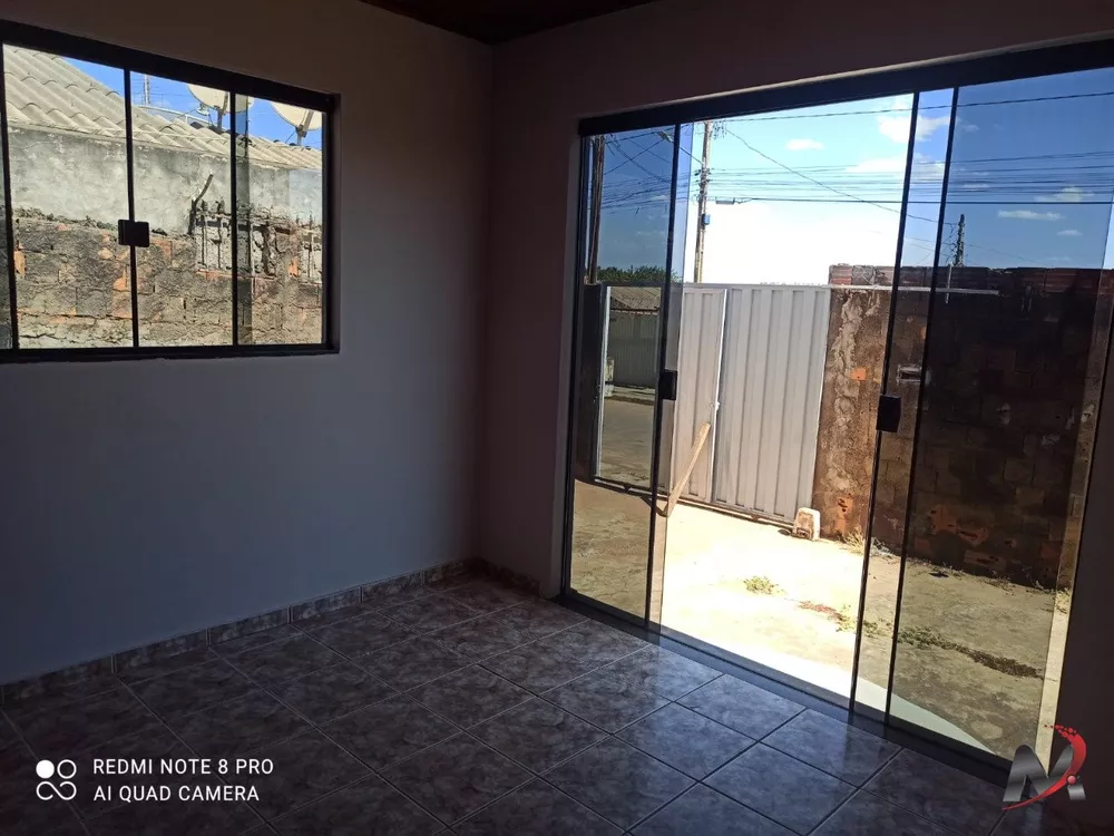 Casa à venda com 2 quartos, 330m² - Foto 2