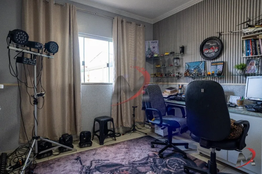 Casa, 3 quartos, 240 m² - Foto 10