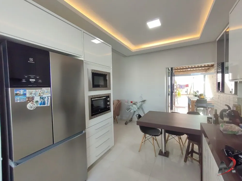 Casa, 4 quartos, 220 m² - Foto 8