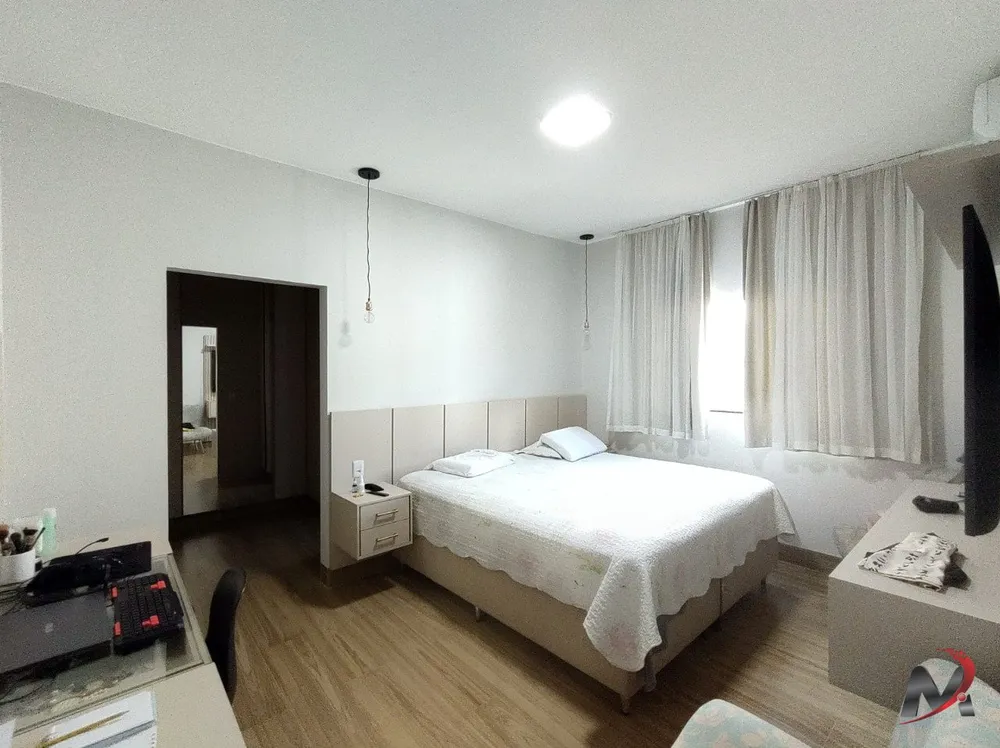 Casa, 4 quartos, 220 m² - Foto 12