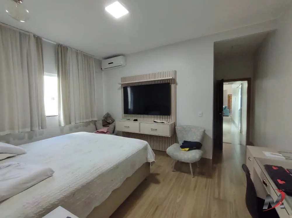 Casa, 4 quartos, 220 m² - Foto 11