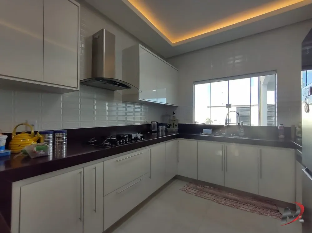 Casa, 4 quartos, 220 m² - Foto 6
