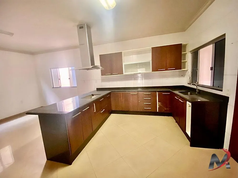 Casa, 4 quartos, 220 m² - Foto 8