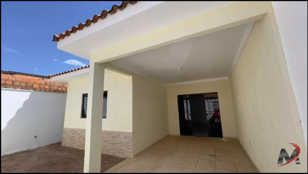 Casa à venda com 3 quartos, 110m² - Foto 1