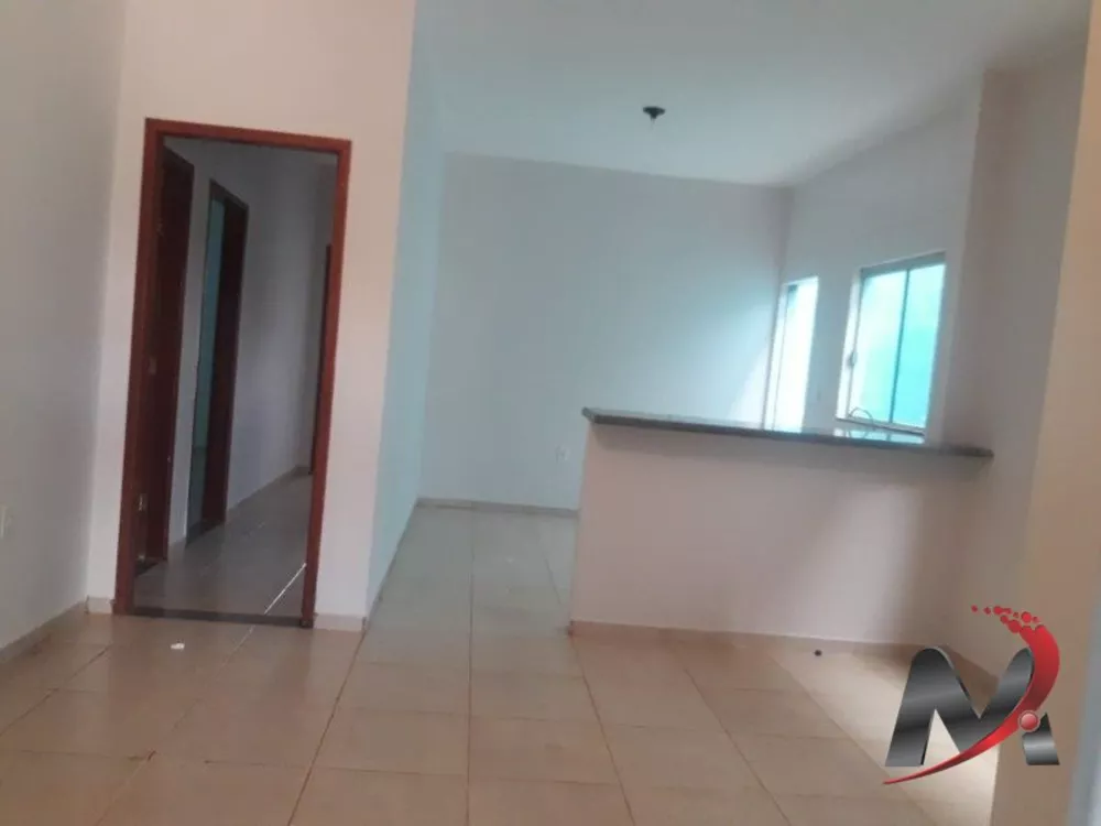 Casa à venda com 3 quartos, 130m² - Foto 1