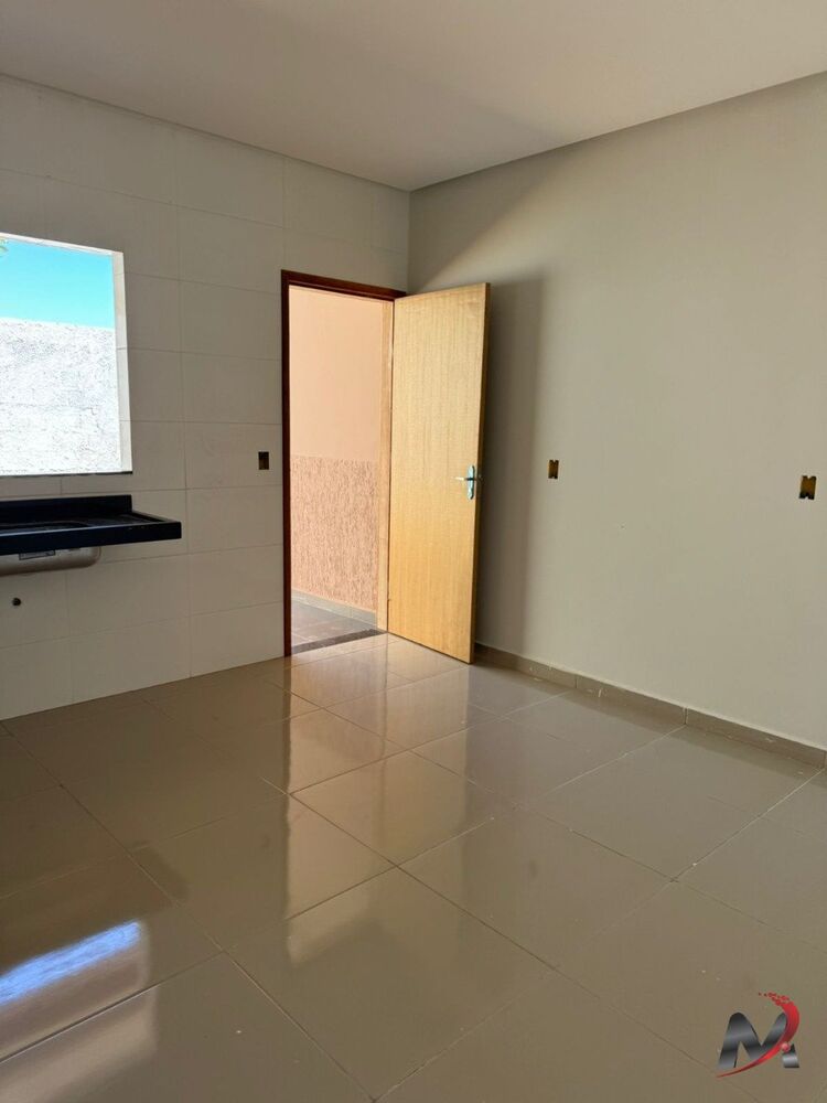 Casa à venda com 3 quartos, 110m² - Foto 2