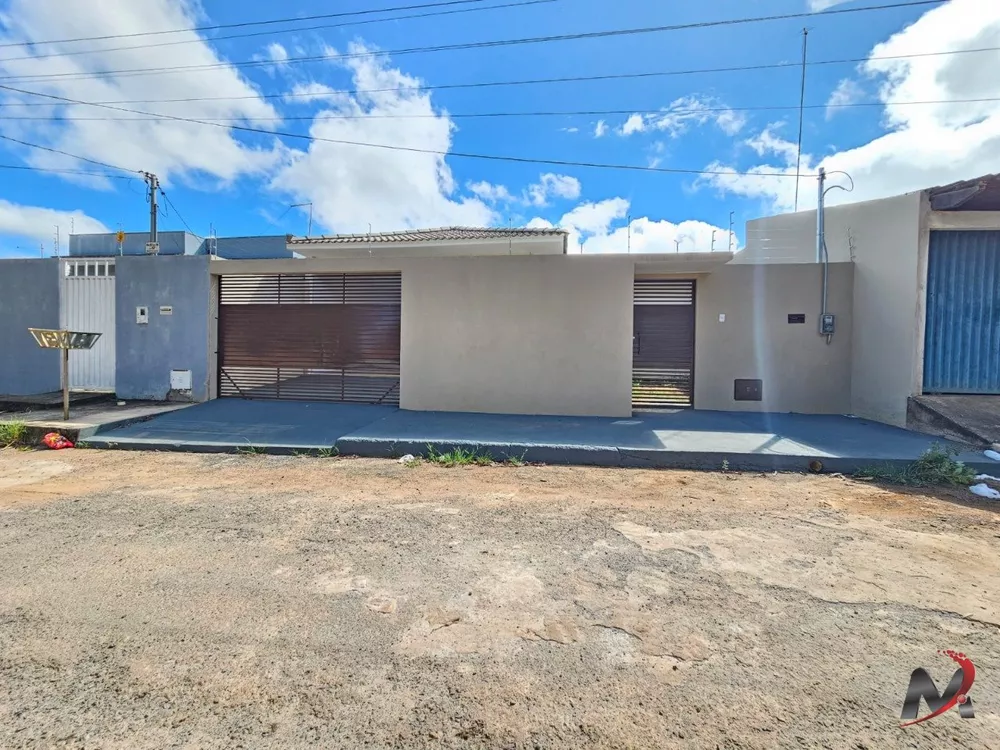 Casa à venda com 3 quartos, 138m² - Foto 2