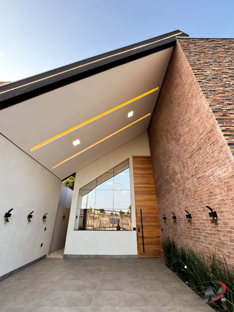 Casa, 4 quartos, 224 m² - Foto 1