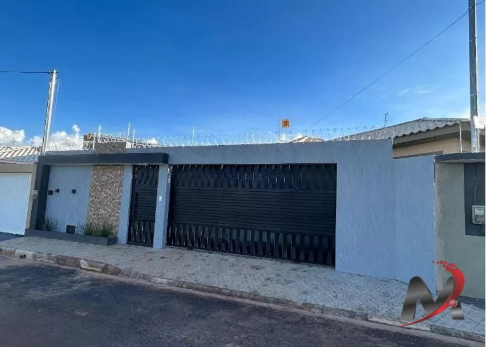 Casa à venda com 3 quartos, 140m² - Foto 1