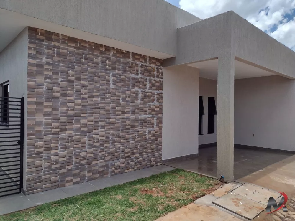 Casa à venda com 3 quartos, 100m² - Foto 4