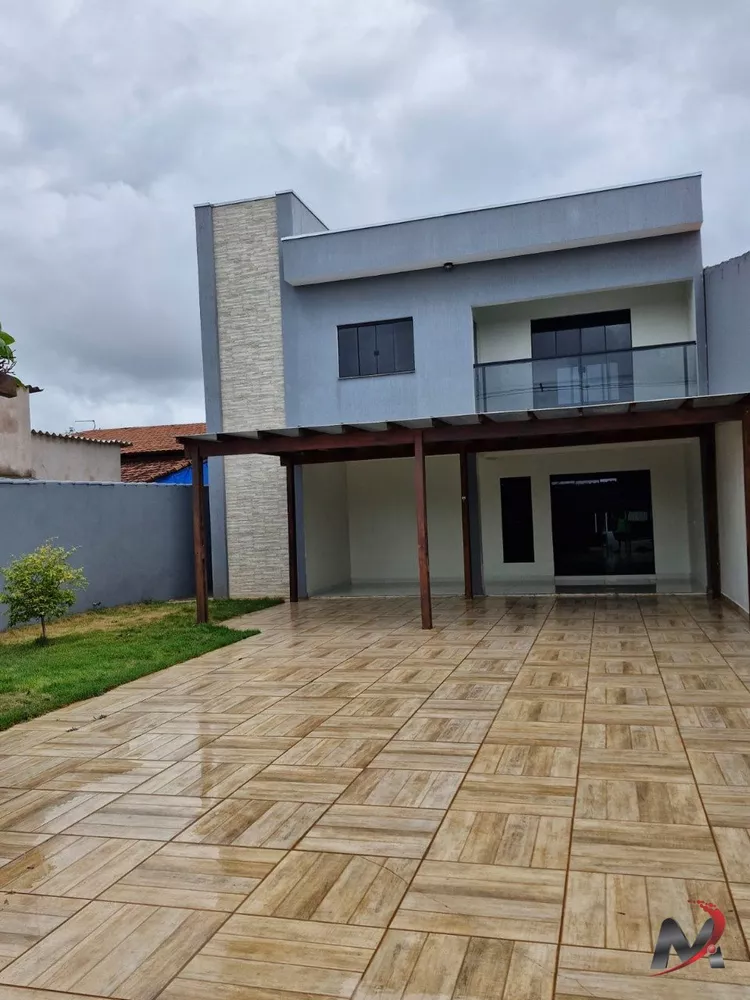 Sobrado à venda com 3 quartos, 380m² - Foto 1