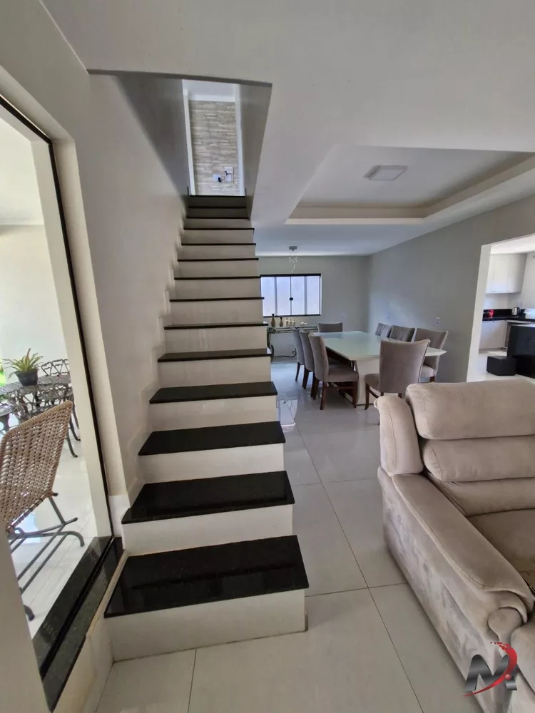 Sobrado à venda com 3 quartos, 380m² - Foto 4