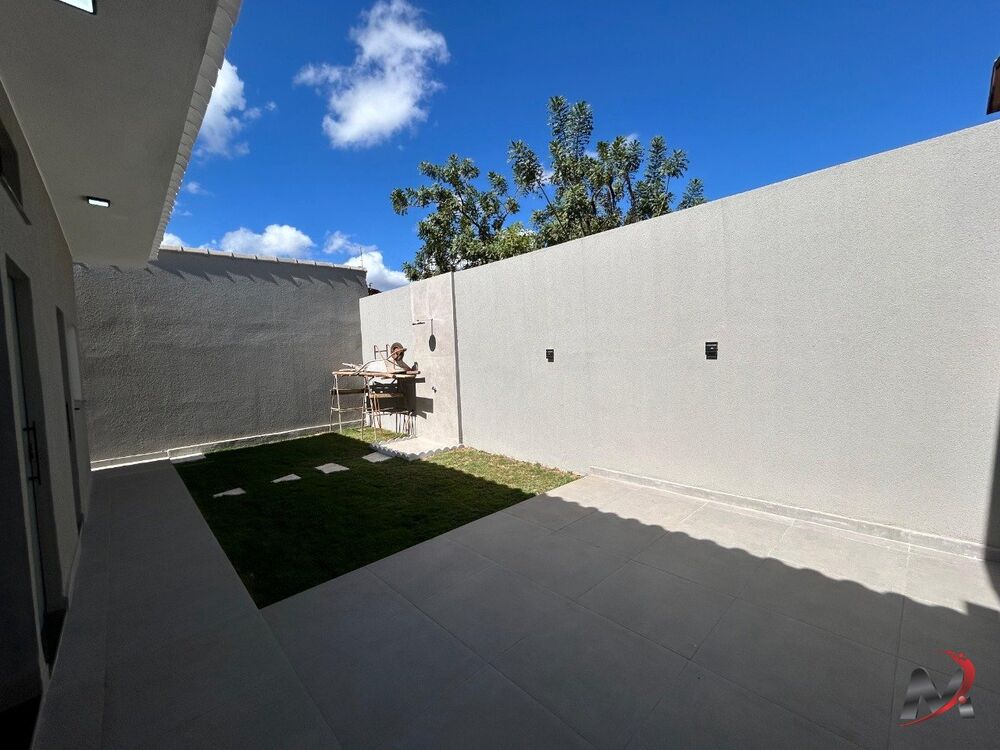Casa à venda com 3 quartos, 170m² - Foto 4