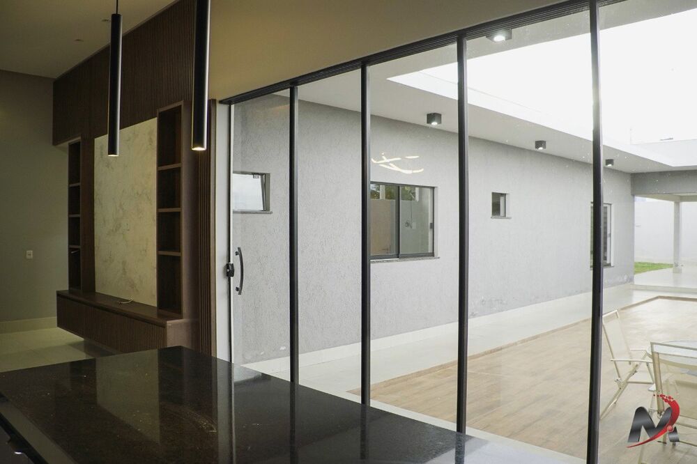 Casa à venda com 2 quartos, 143m² - Foto 2
