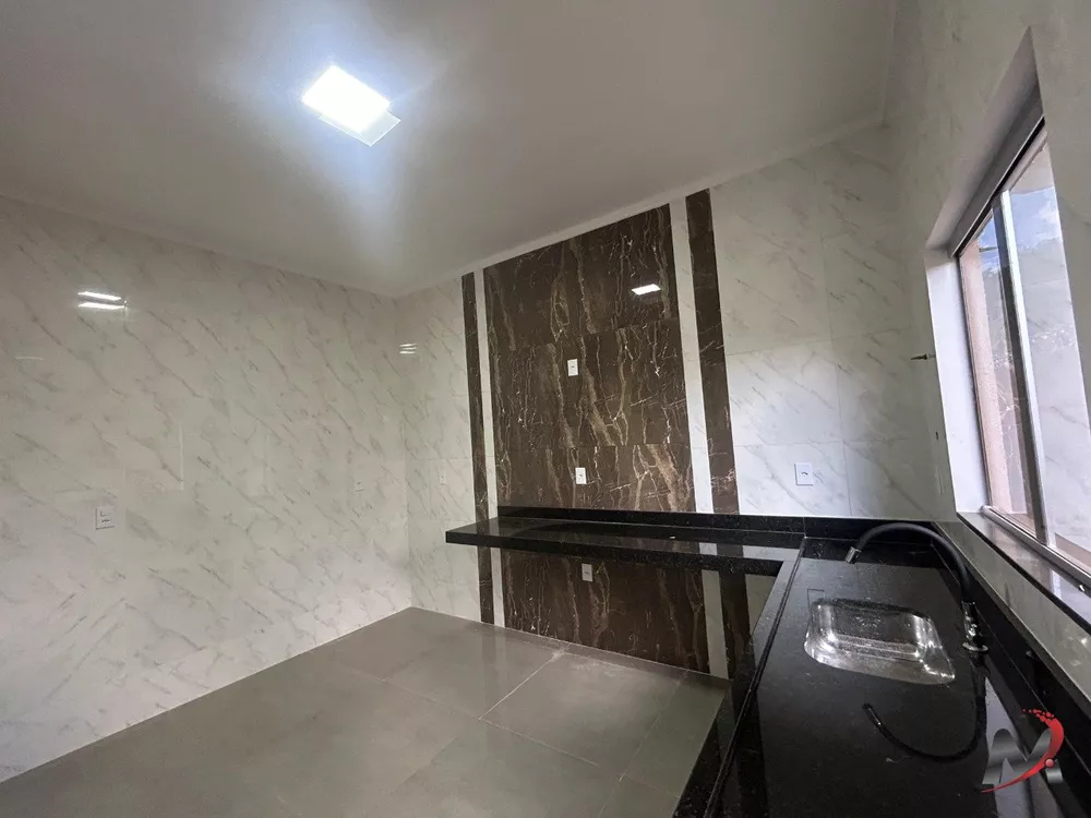 Casa à venda com 3 quartos, 150m² - Foto 4