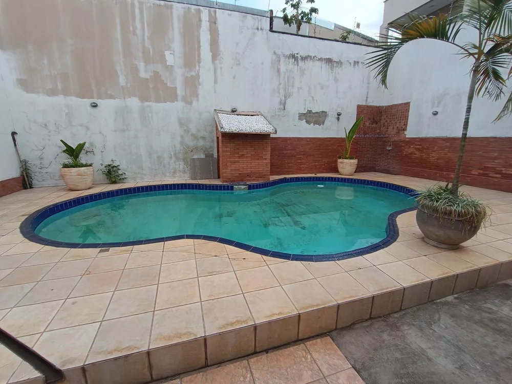 Casa, 4 quartos, 356 m² - Foto 2