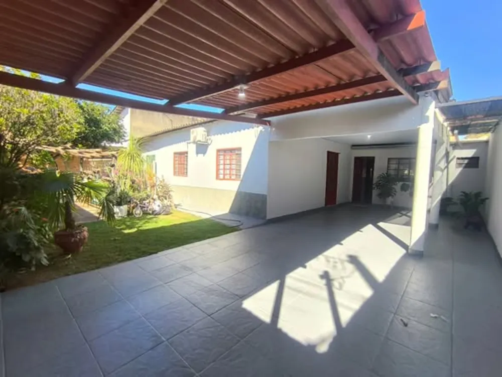 Casa, 4 quartos, 217 m² - Foto 1