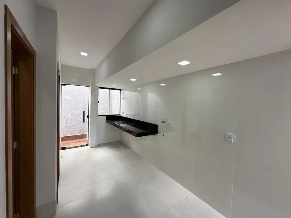 Casa, 4 quartos, 290 m² - Foto 1
