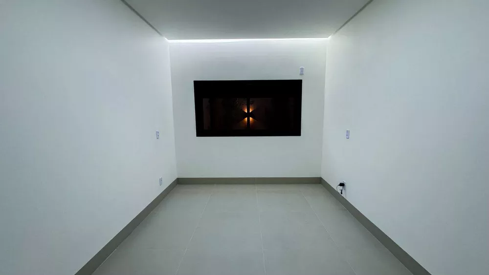 Casa, 4 quartos, 203 m² - Foto 1