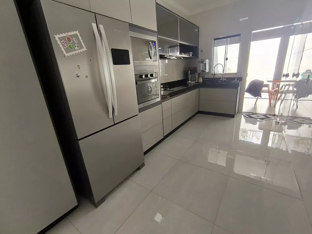Casa, 3 quartos, 166 m² - Foto 1