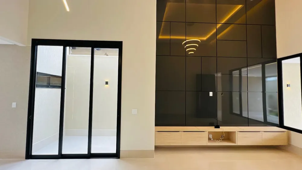 Casa, 3 quartos, 232 m² - Foto 1