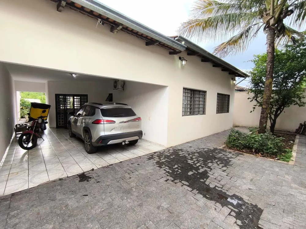 Casa, 3 quartos, 200 m² - Foto 1