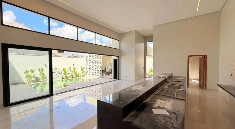 Casa, 4 quartos, 248 m² - Foto 2