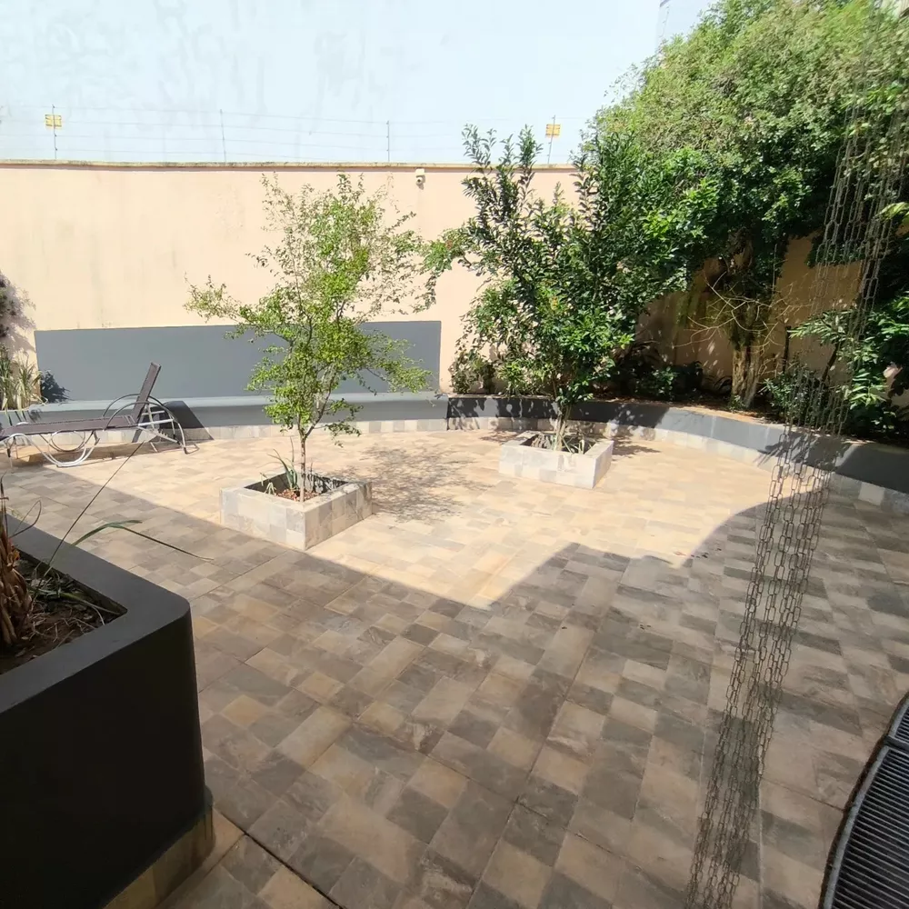 Casa, 5 quartos, 220 m² - Foto 2