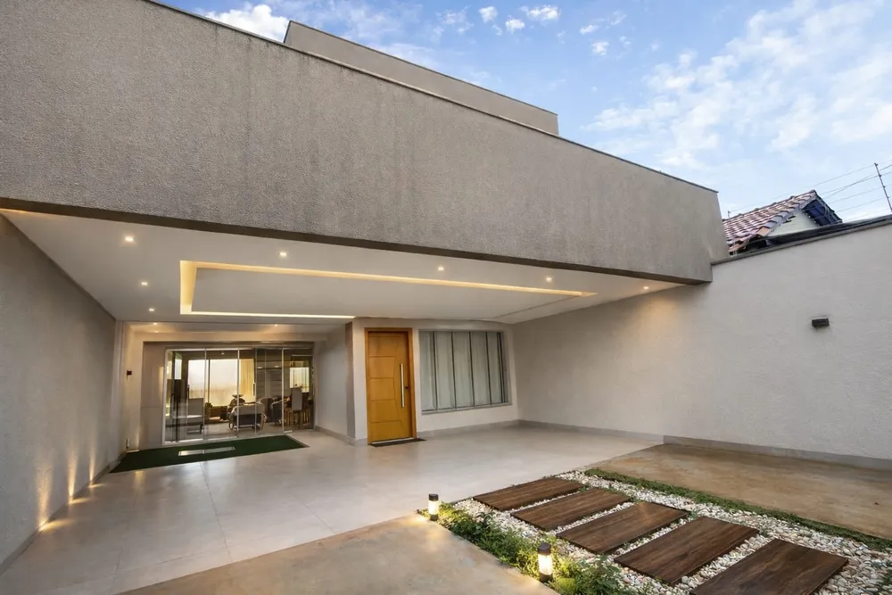 Casa, 3 quartos, 210 m² - Foto 1