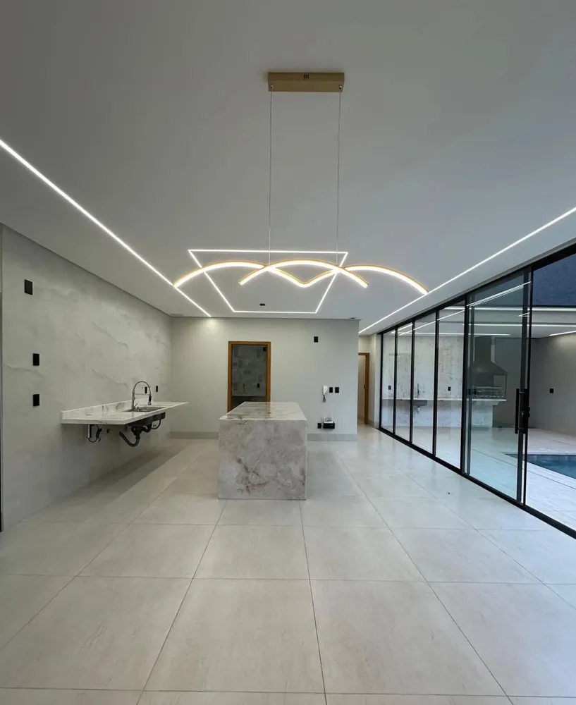 Casa, 3 quartos, 200 m² - Foto 2