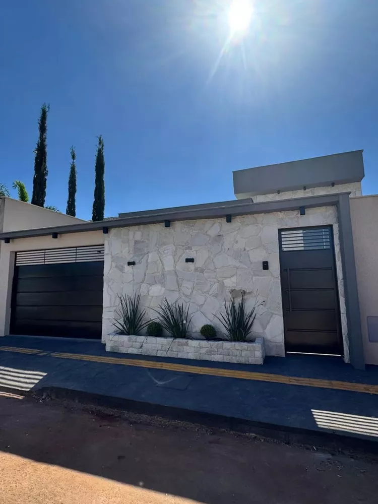 Casa, 3 quartos, 168 m² - Foto 2