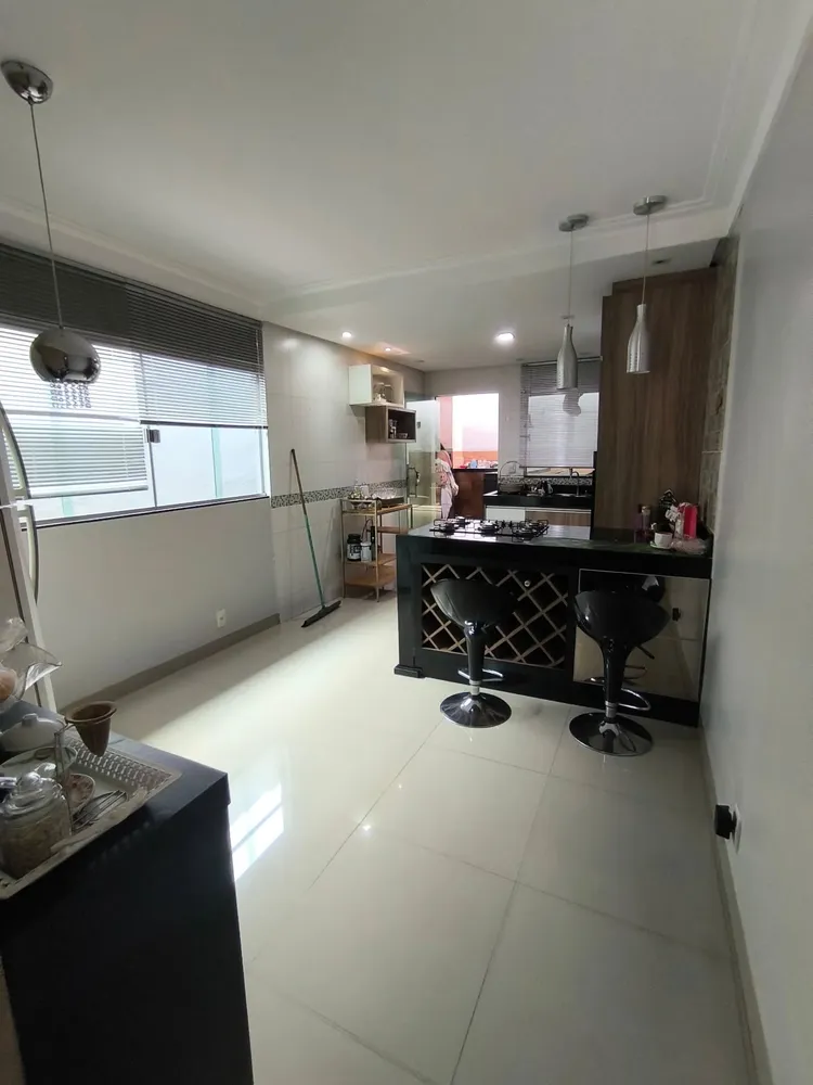 Casa, 3 quartos, 225 m² - Foto 2