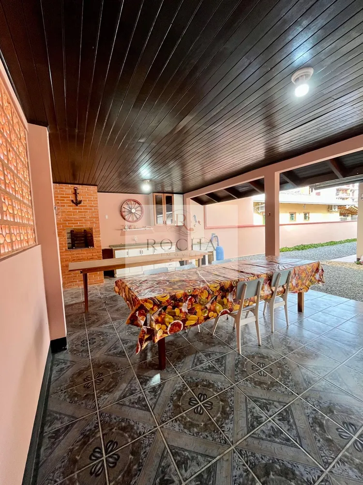 Casa, 3 quartos, 209 m² - Foto 3