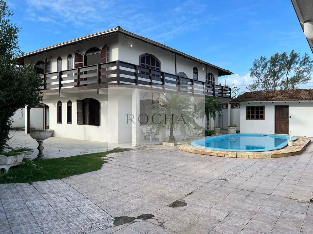 Casa, 4 quartos, 260 m² - Foto 1