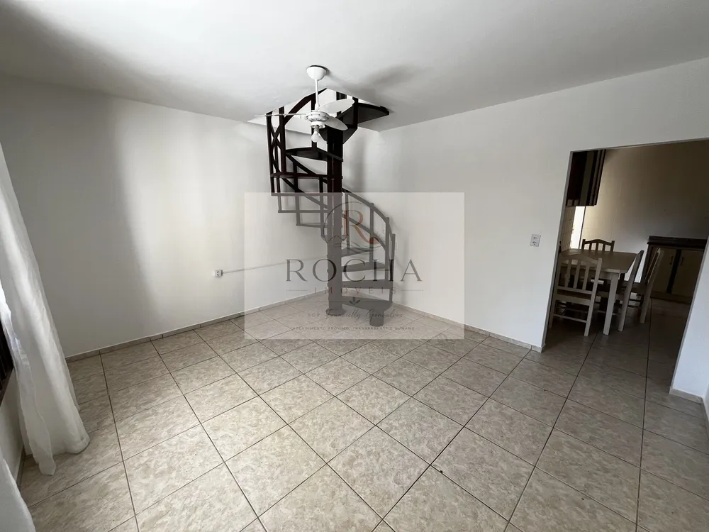 Casa, 6 quartos, 230 m² - Foto 4