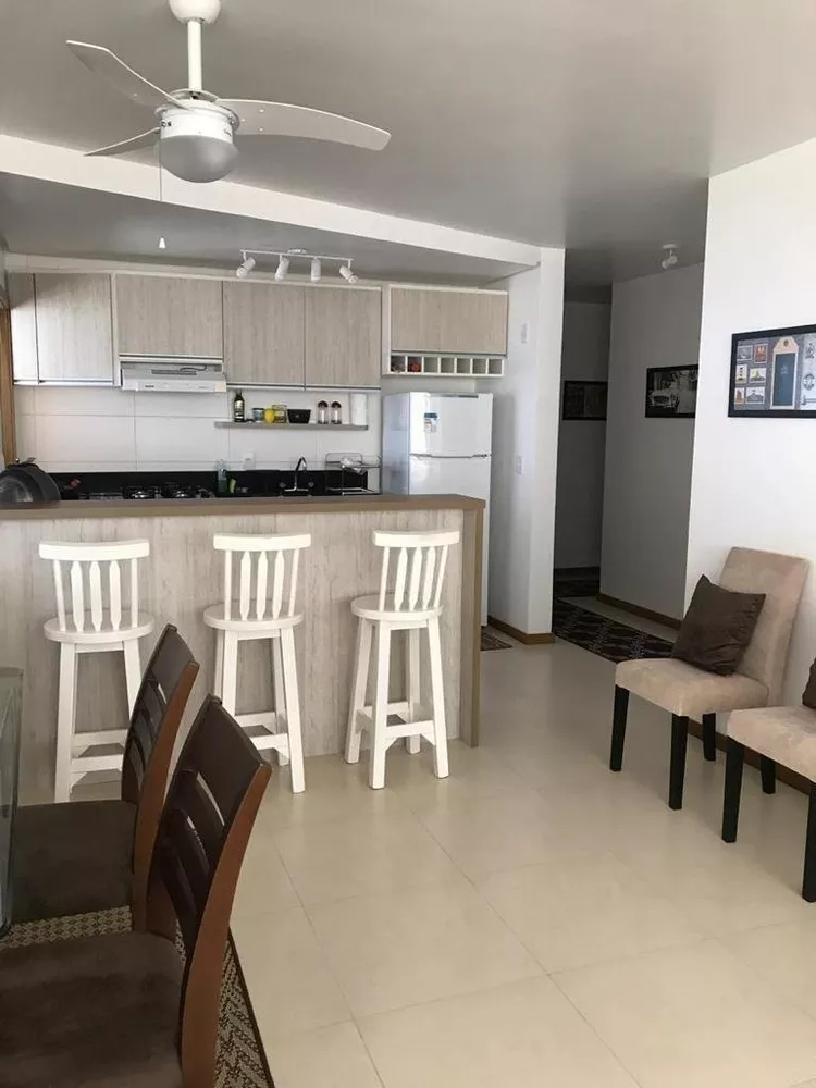 Apartamento à venda com 2 quartos, 81m² - Foto 1