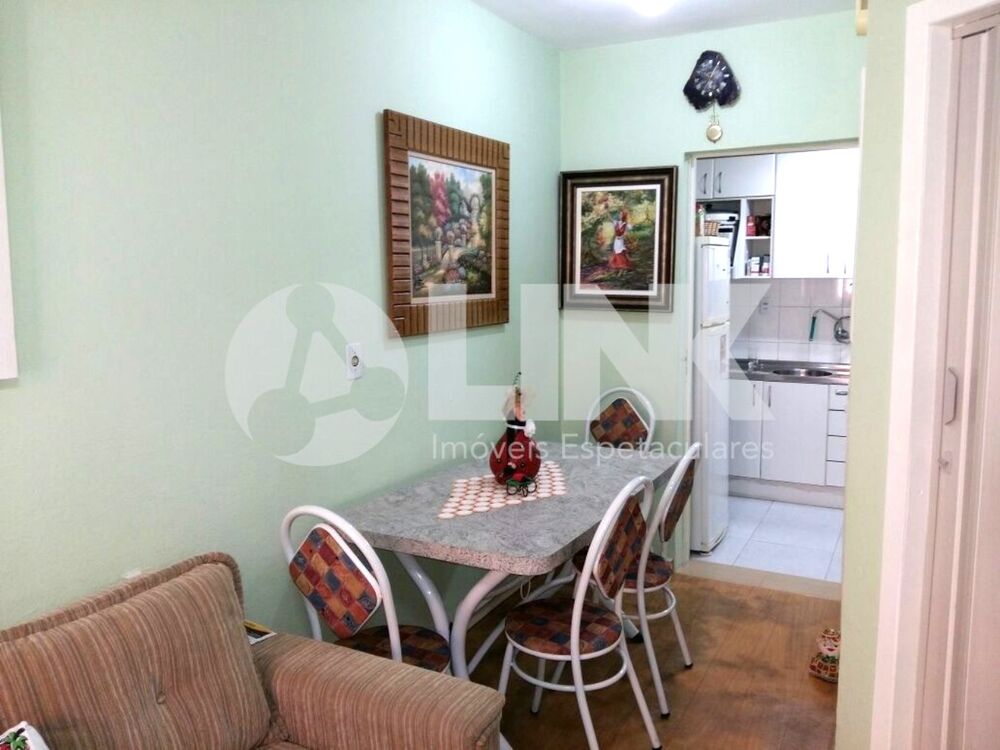 Casa à venda com 2 quartos, 36m² - Foto 1