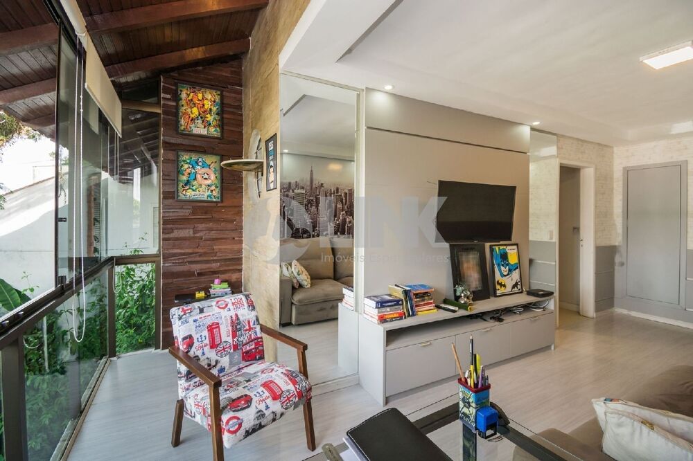 Casa, 4 quartos, 240 m² - Foto 2