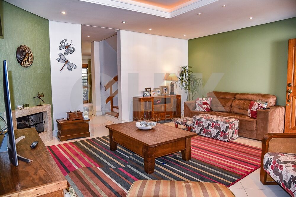 Casa, 3 quartos, 247 m² - Foto 1