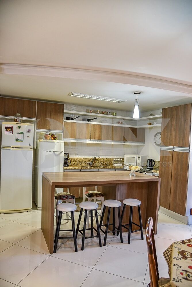 Casa, 3 quartos, 247 m² - Foto 9