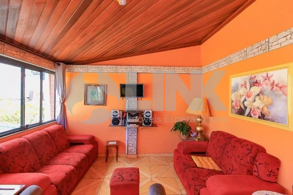 Casa à venda com 9 quartos, 360m² - Foto 2