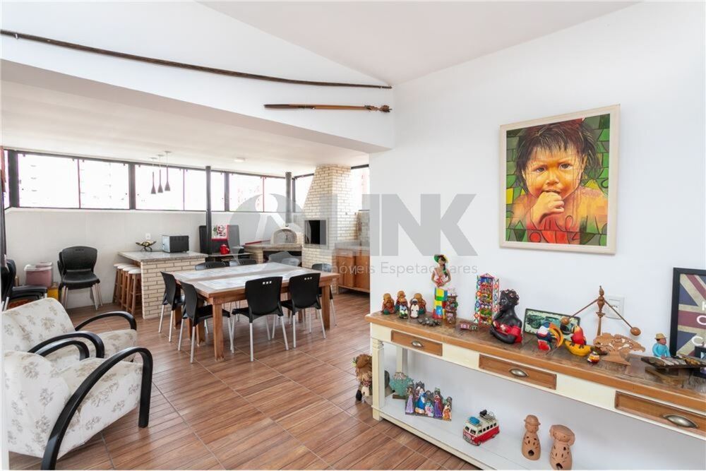 Cobertura à venda com 4 quartos, 260m² - Foto 1