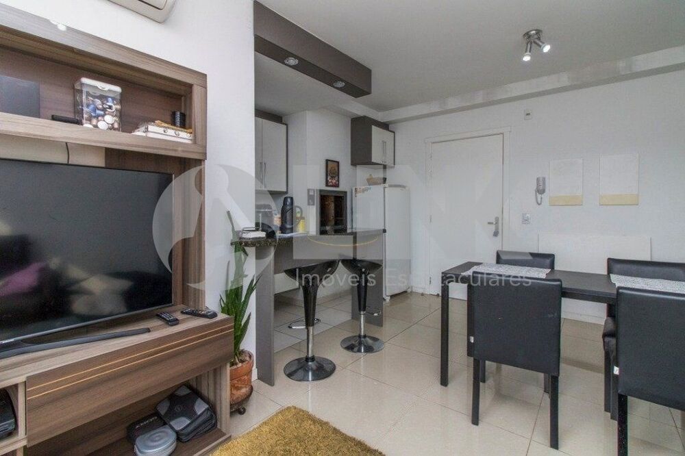 Apartamento à venda com 2 quartos, 63m² - Foto 1