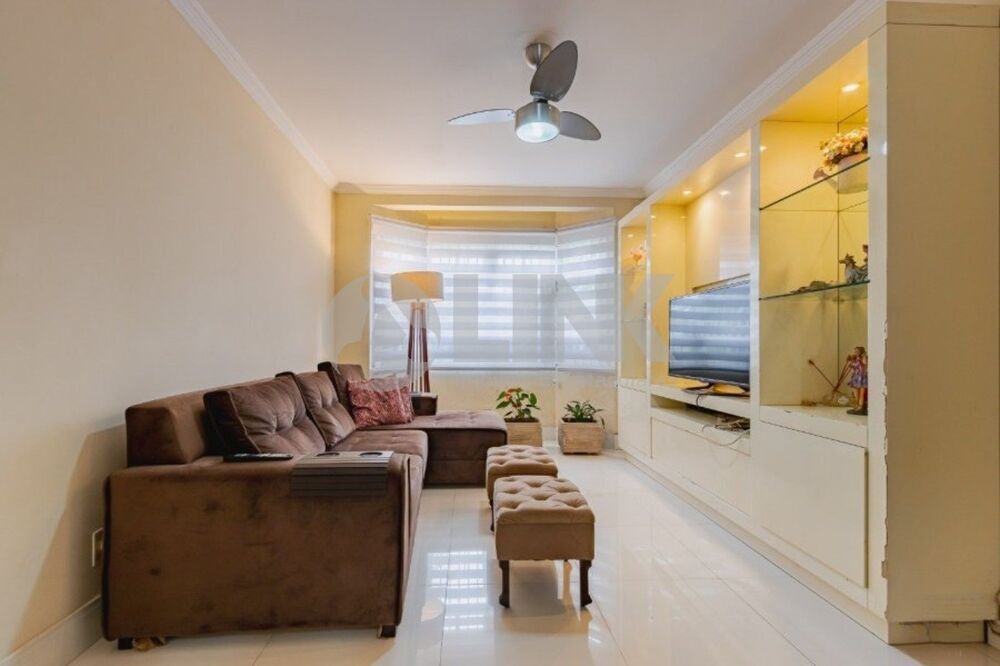 Casa à venda com 3 quartos, 231m² - Foto 4