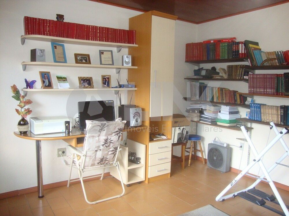 Casa à venda com 2 quartos, 190m² - Foto 8