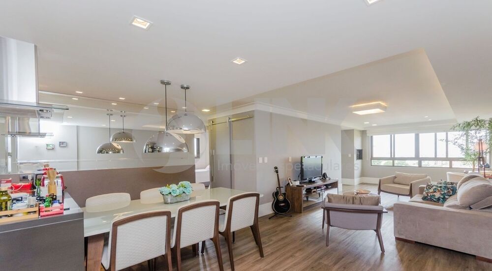 Apartamento à venda com 3 quartos, 107m² - Foto 1
